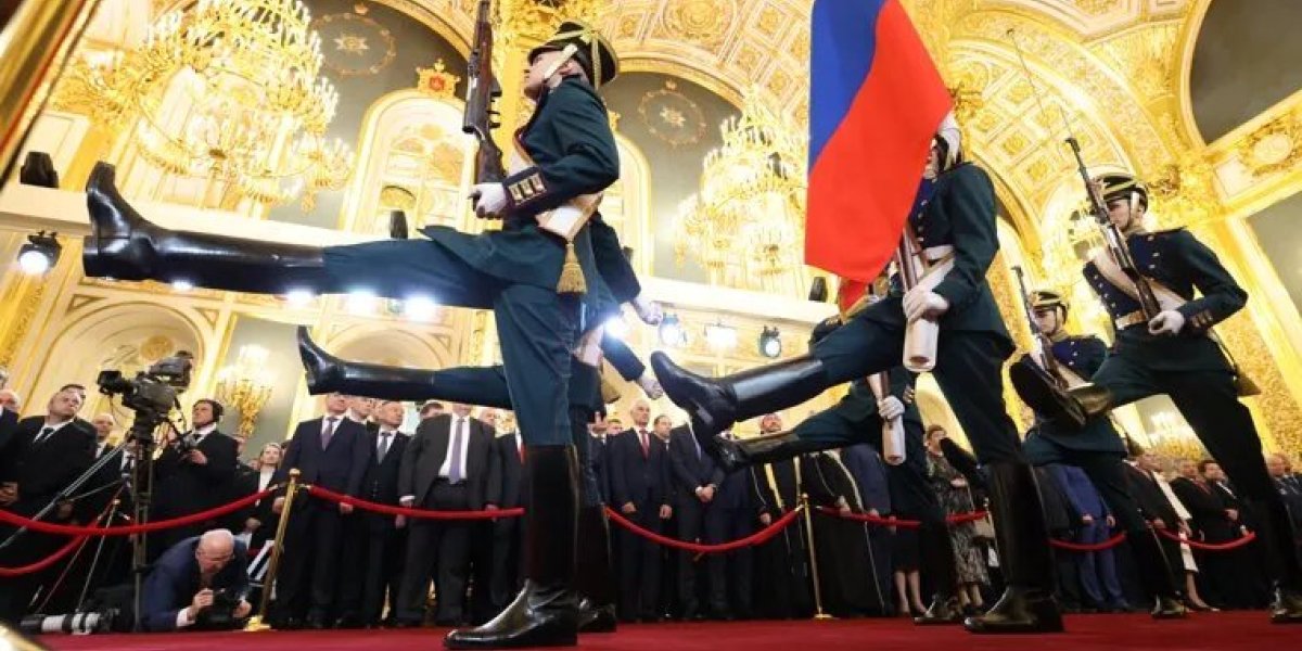 Правящий класс ведет Россию к капитуляции: победа элите не нужна — она хочет побыстрее вернуться в «потерянный рай» Правящий класс ведет Россию к капитуляции: победа элите не нужна — она хочет побыстрее вернуться в «потерянный рай»