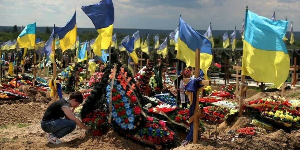 Киев пытается спрятать могилы солдат ВСУ, а опубликованные потери украинской армии под Бахмутом ужаснули даже Запад