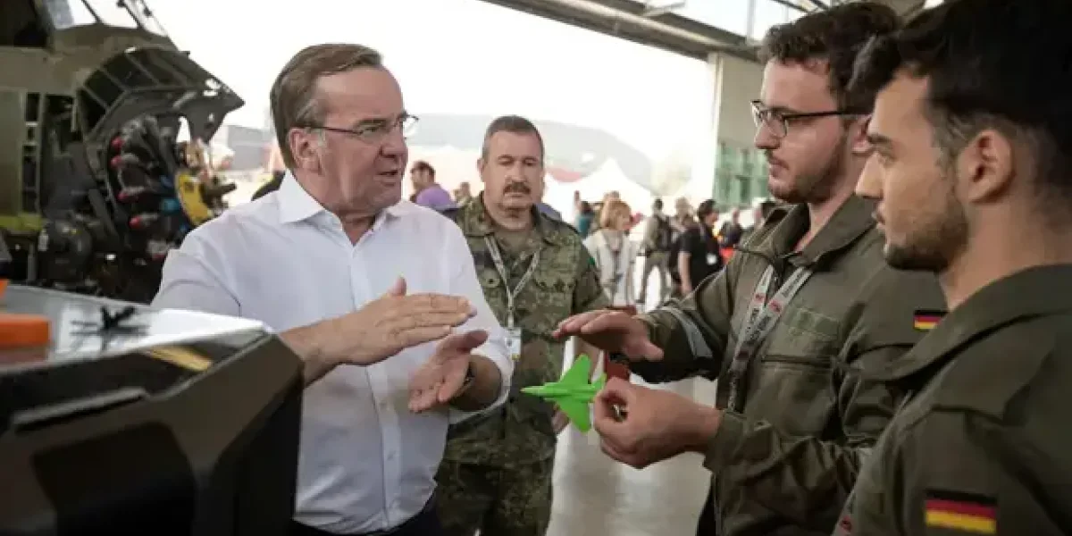 «Они узнают, что такое лето без Германии». Гурулев ответил на угрозы Писториуса о последнем мирном лете «Они узнают, что такое лето без Германии». Гурулев ответил на угрозы Писториуса о последнем мирном лете