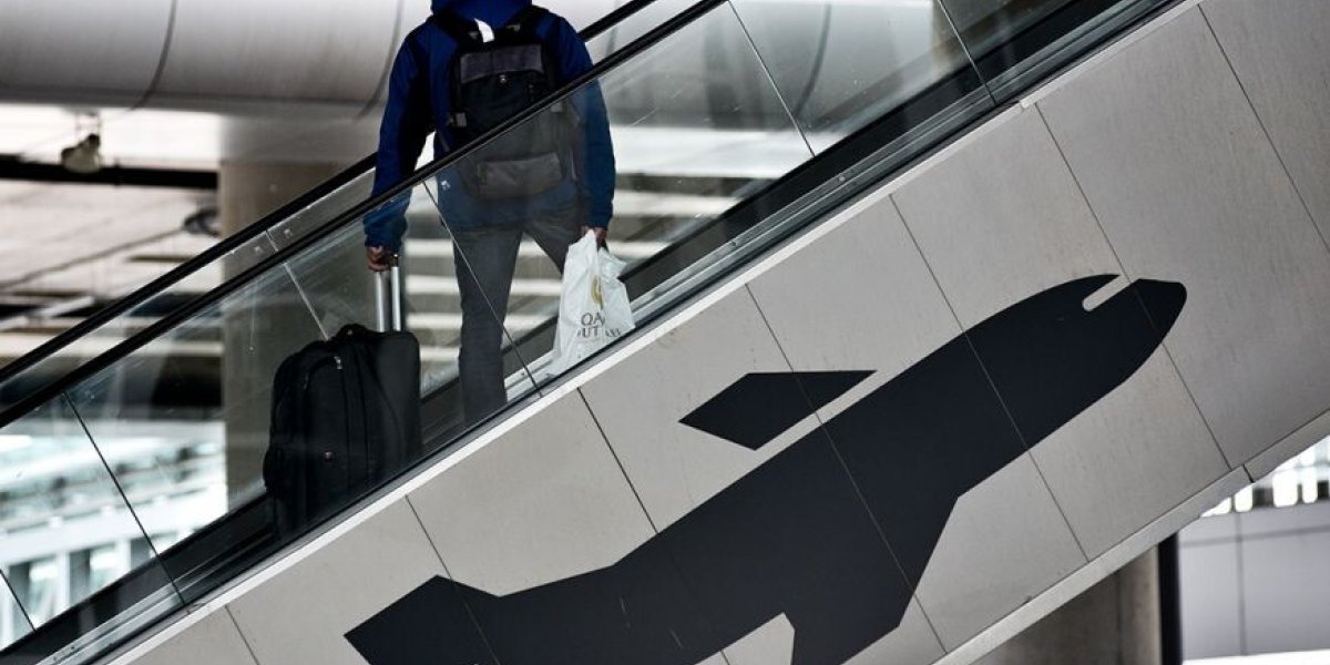 «Заморозить средства, запретить бизнес и брать кредиты в России»: в Госдуме взялись за скрывающихся за границей россиян «Заморозить средства, запретить бизнес и брать кредиты в России»: в Госдуме взялись за скрывающихся за границей россиян