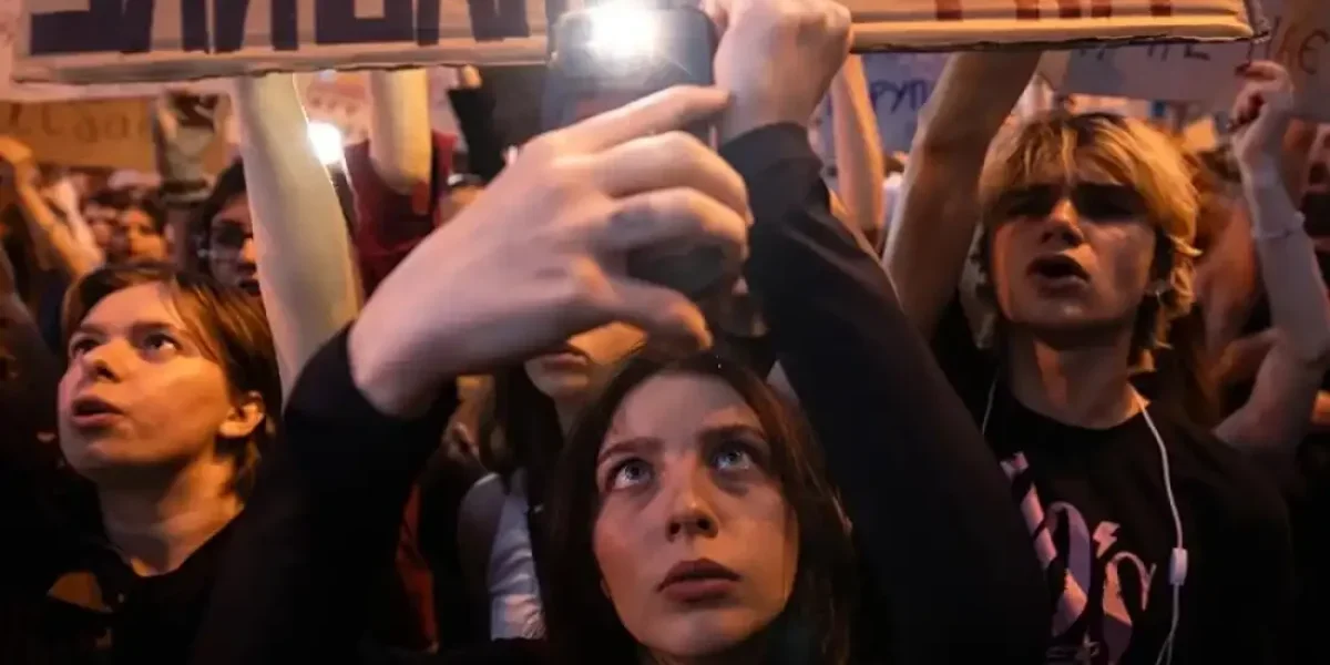 Одессу трясет от бунта. Украинцы перекрывают дороги и дерутся, царит хаос Одессу трясет от бунта. Украинцы перекрывают дороги и дерутся, царит хаос