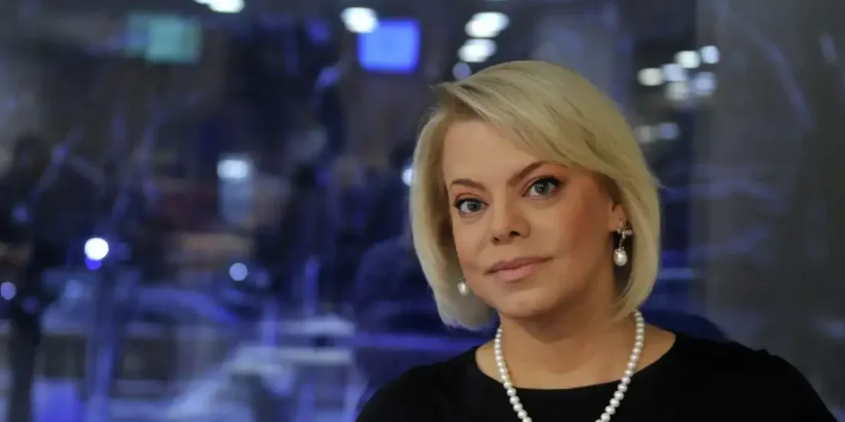 «Убивай русский женщина и малчик, мы дадим еще снаряд». Поплавская призвала уничтожить террориста Зеленского «Убивай русский женщина и малчик, мы дадим еще снаряд». Поплавская призвала уничтожить террориста Зеленского