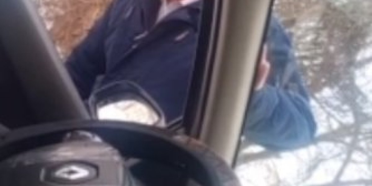 «Знаешь, кто я такой?» В ответ чиновник услышал слова, после которых сдал назад «Знаешь, кто я такой?» В ответ чиновник услышал слова, после которых сдал назад